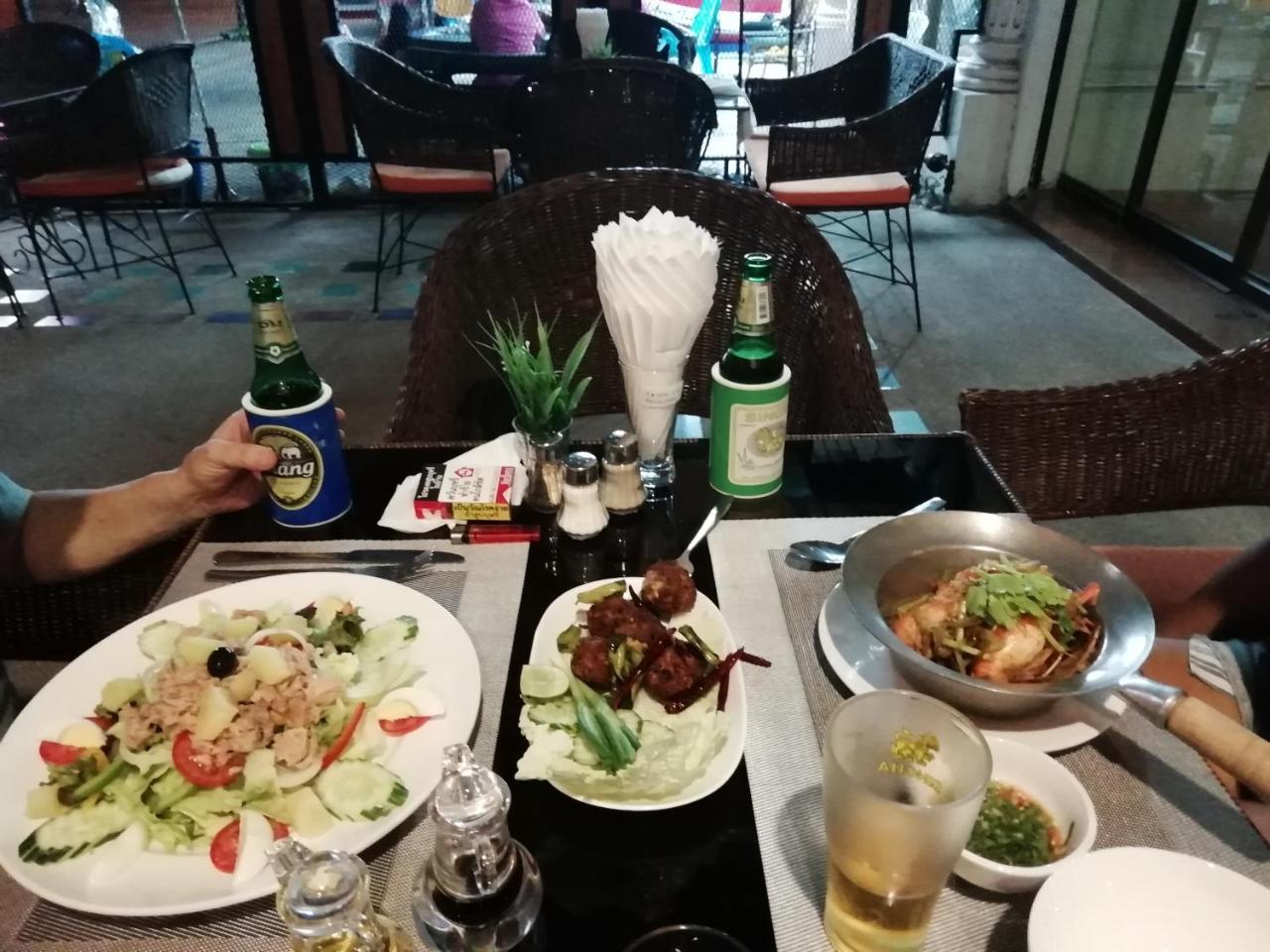 Fnb Hotel Central Pattaya Extérieur photo