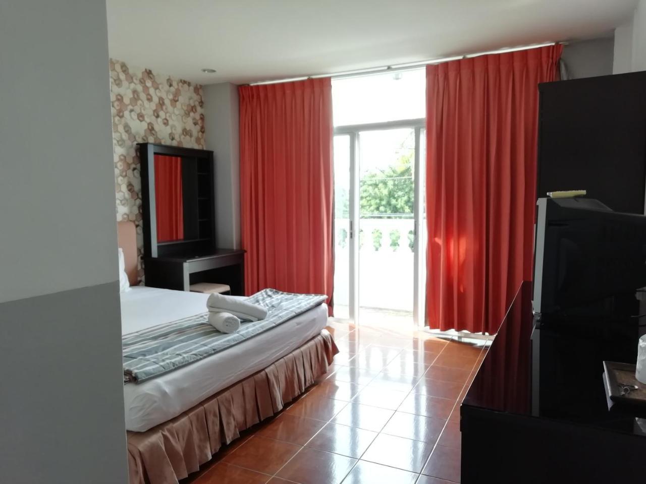 Fnb Hotel Central Pattaya Extérieur photo